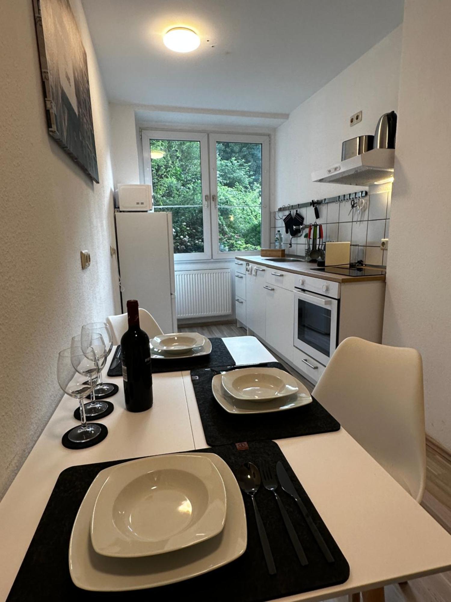 City Studios Mit Garten In Elberfeld- Zentral - Nespresso - Netflix Wuppertal Phòng bức ảnh